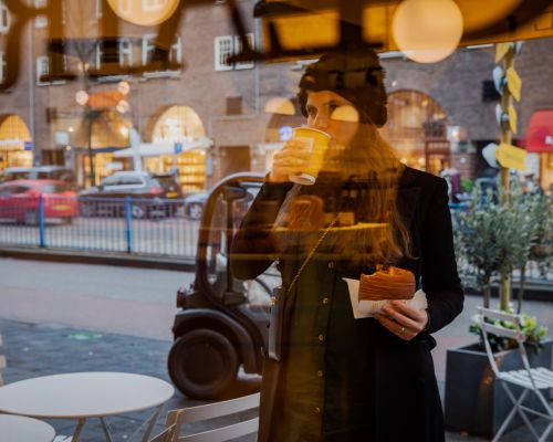 Bumping into Christmas: Celebrate your pregnancy with stylish festivity